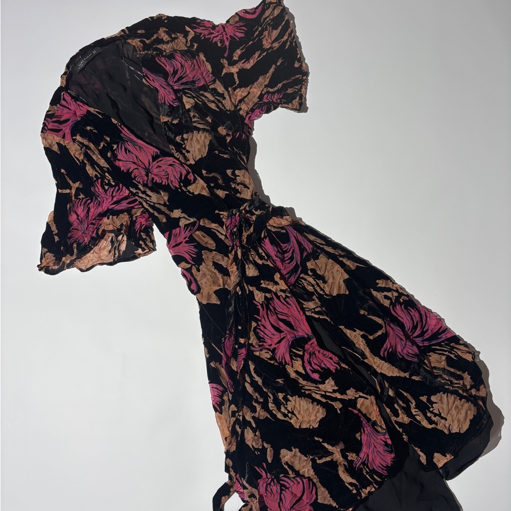 Zara Elegant Black and Pink Floral Dress